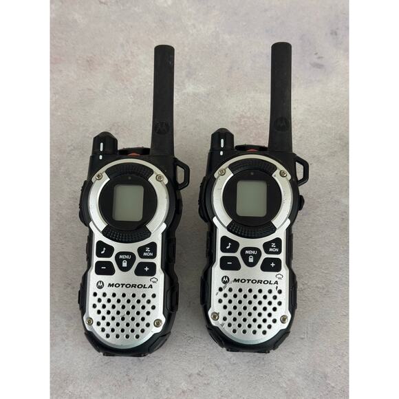 Motorola Walkie Talkies Talkabout Two Way Radios K7GMTCEJ With Charger - Picture 15 of 16